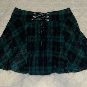 Women’s tartan skirt green black